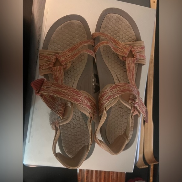 BareTraps Shoes Bare Traps Dandy Sport Sandals Size 82 Poshmark
